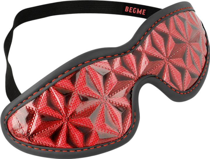 Μάσκα προσώπου από δερματίνη σε μαύρο - κόκκινο χρώμα