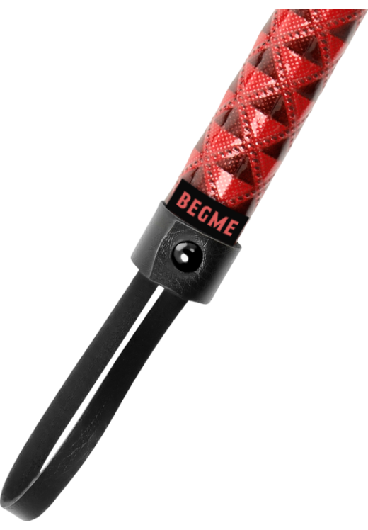 Μαστίγιο από σιλικόνη σε μαύρο - κόκκινο χρώμα, μήκους 16,5 εκ.