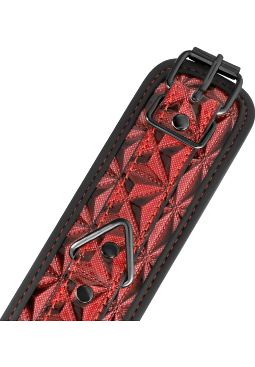 Χειροπέδες από δερματίνη σε μαύρο - κόκκινο χρώμα