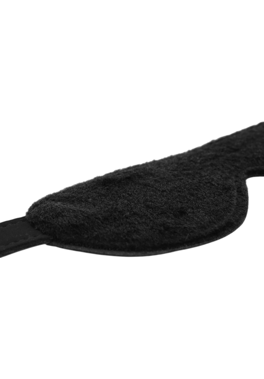 Κλειστή μάσκα από δερματίνη