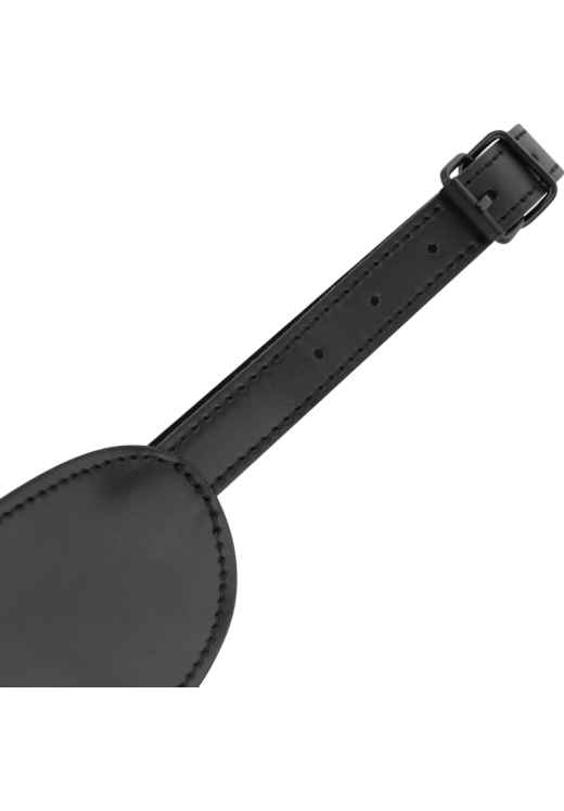 Κλειστή μάσκα από δερματίνη