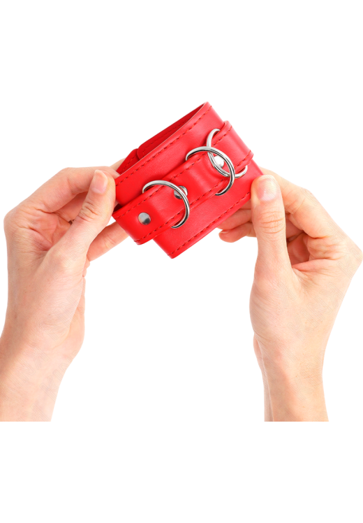 Bondage δεσμά από δερματίνη σε κόκκινο χρώμα