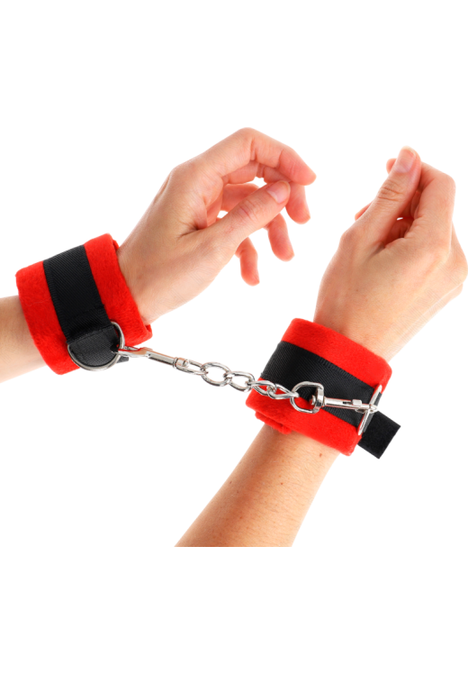 Bondage δεσμά από γούνα σε κόκκινο χρώμα