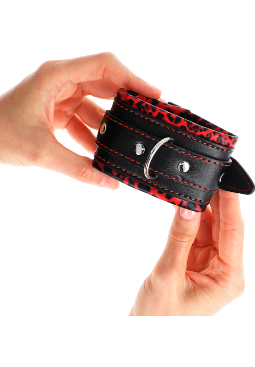 Bondage δεσμά από δερματίνη σε μαύρο χρώμα, μήκους 25 εκ.