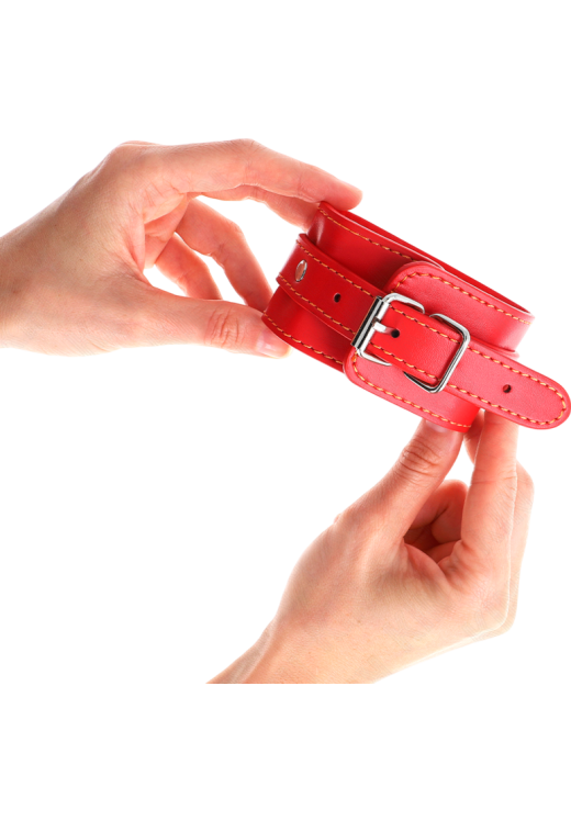 Bondage δεσμά από δερματίνη σε κόκκινο χρώμα