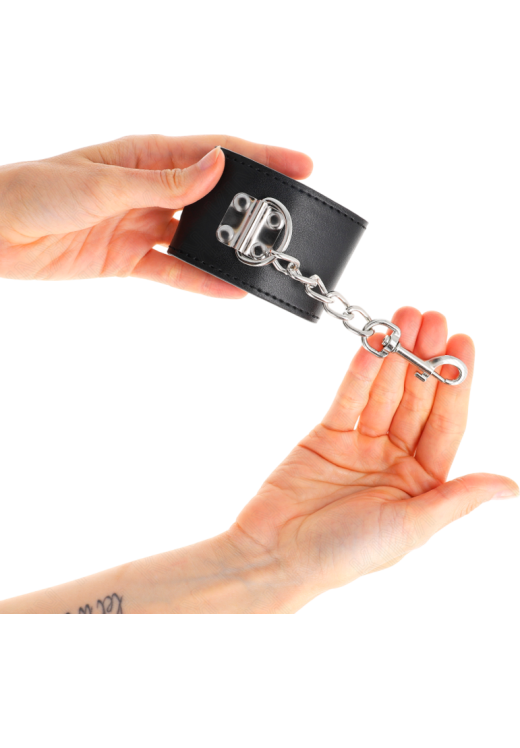Bondage δεσμά από δερματίνη σε μαύρο χρώμα