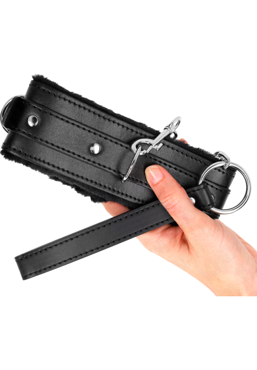 Κολάρο από δερματίνη σε μαύρο χρώμα