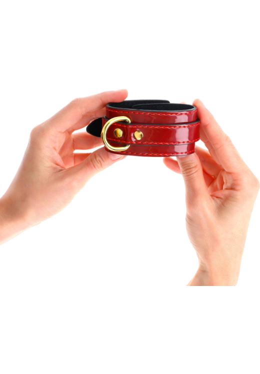 Bondage δεσμά από δερματίνη σε κόκκινο χρώμα