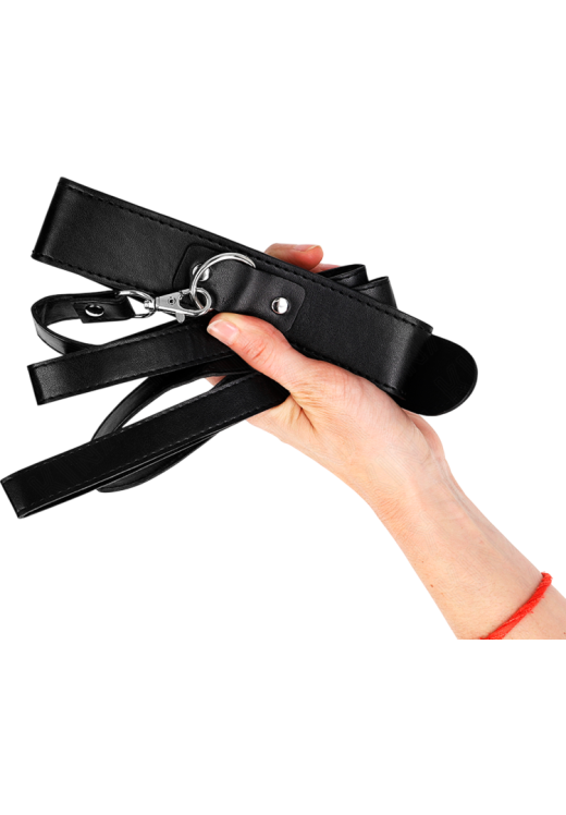 Κολάρο από δερματίνη σε μαύρο χρώμα