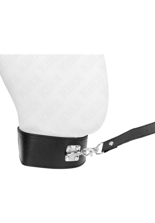 Κολάρο από δερματίνη σε μαύρο χρώμα