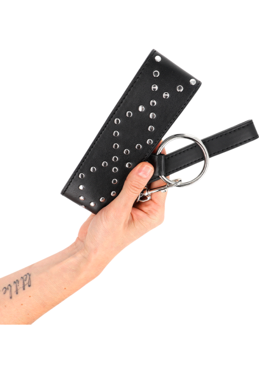 Κολάρο από δερματίνη σε μαύρο χρώμα