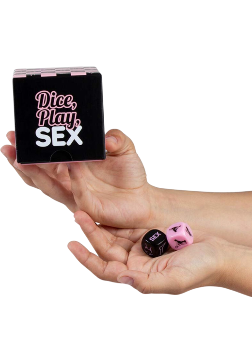 Παιχνίδι ζαριών σε μαύρο χρώμα